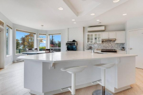 Coastal Breeze Oceanview 3 bedroom